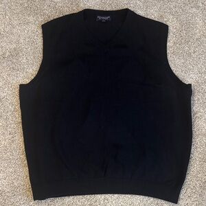 Roundtree & Yorke V-Neck Black Sweater Vest